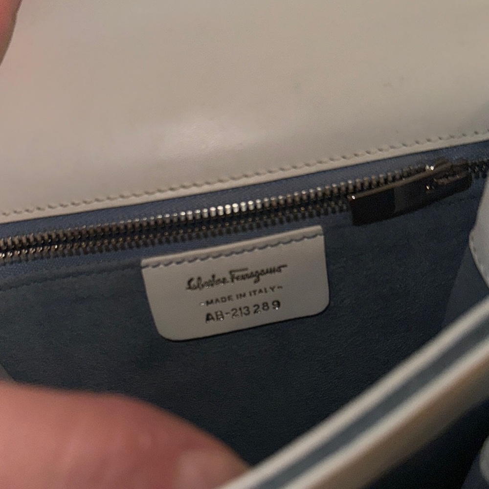 EUC Vintage Savatore Ferragamo White  Textured Satchel Bag with Silver Hardware - Picture 4 of 14